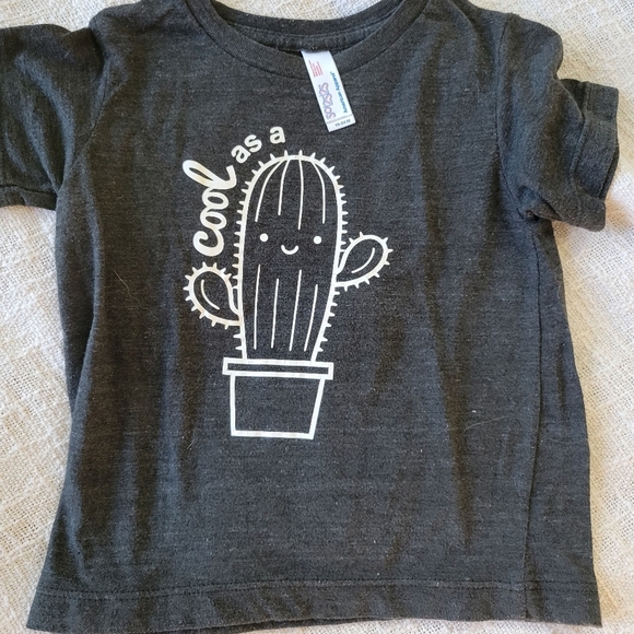 Small shop tee " cool as a cactus" 🌵 - Picture 1 of 1